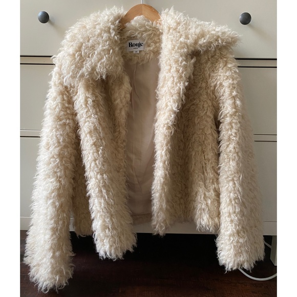 Rouje Serge Faux Fur Coat - Picture 5 of 7